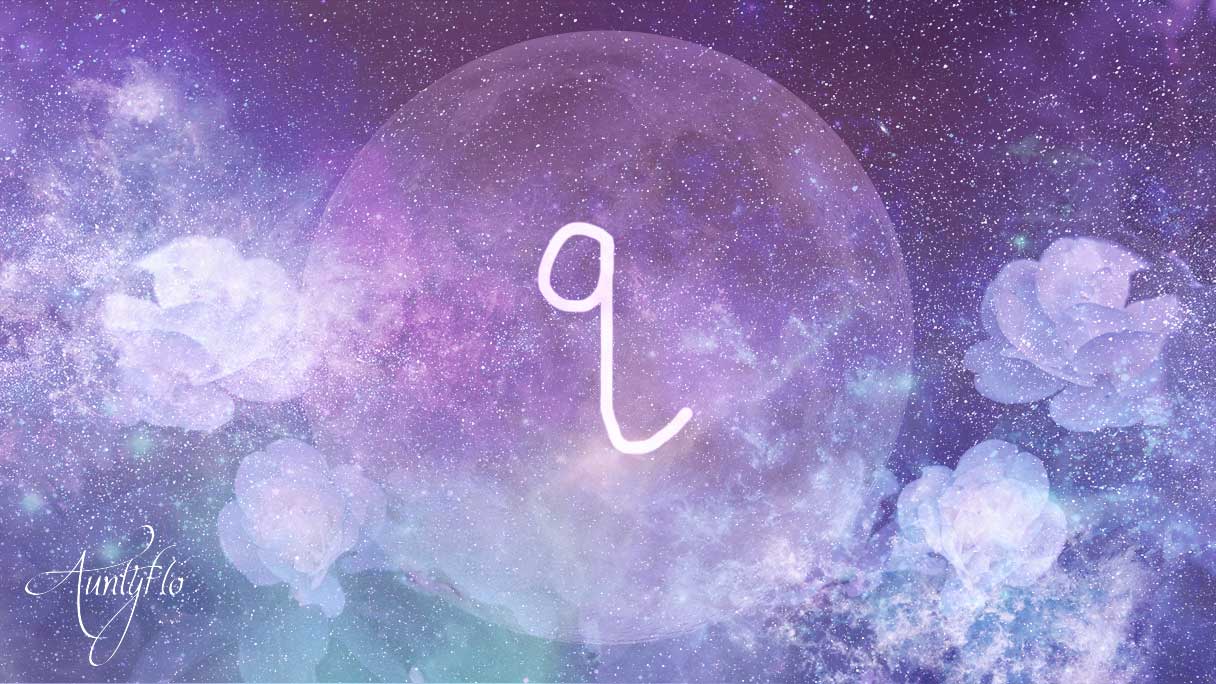 loop in the lowercase letter q graphology